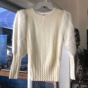 Knights Ltd women’s medium sweater